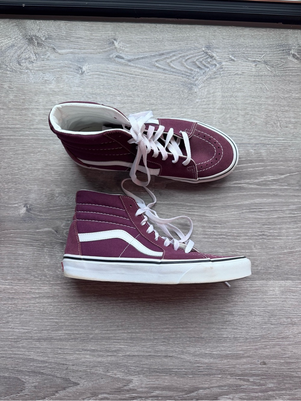 Sk8-Hi Van Hi Top Maroon Shoes